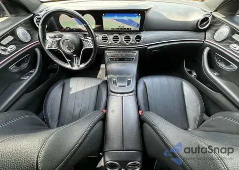 2021 Mercedes-Benz E 350 z USA, uszkodzony, nr VIN W1KZF8DB5MA898147